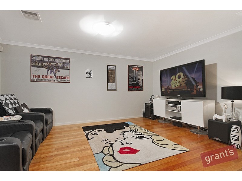 9 Rose Garden Court, Narre Warren North VIC 3804