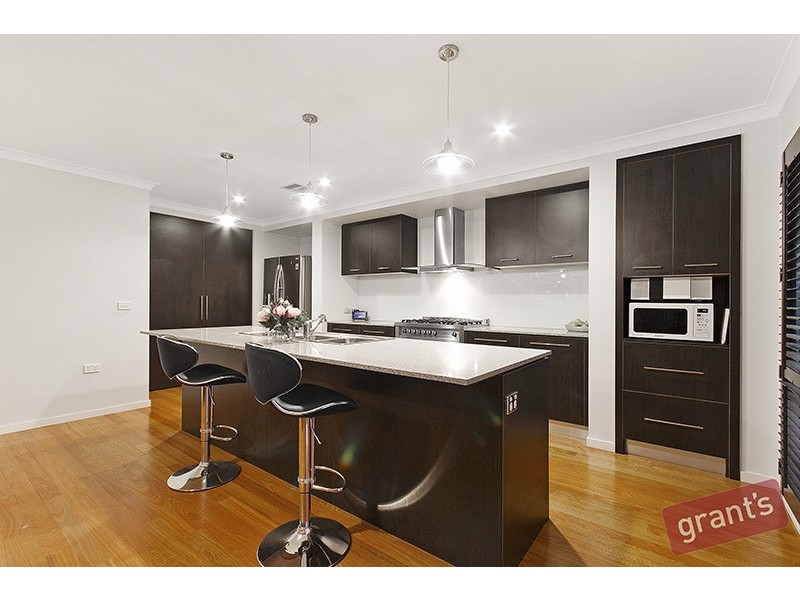 9 Rose Garden Court, Narre Warren North VIC 3804