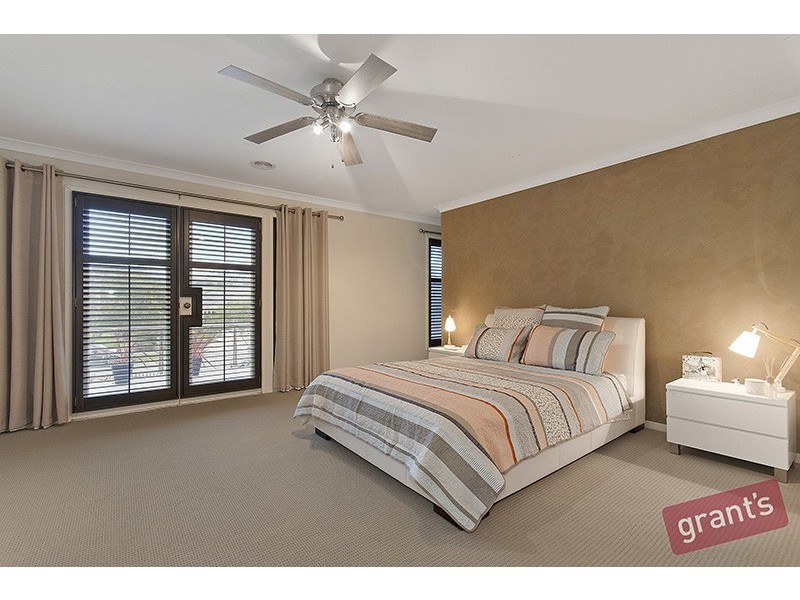 9 Rose Garden Court, Narre Warren North VIC 3804