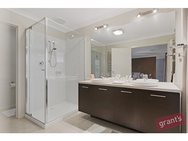 9 Rose Garden Court, Narre Warren North VIC 3804