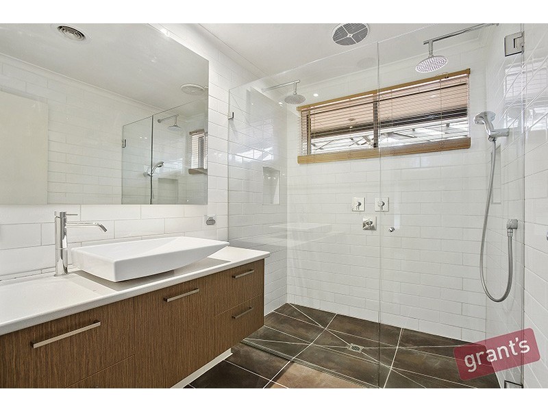 204 Centre Road, Narre Warren VIC 3805