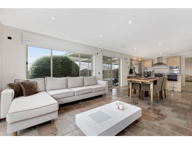 13 Kurrajong Road, Narre Warren VIC 3805