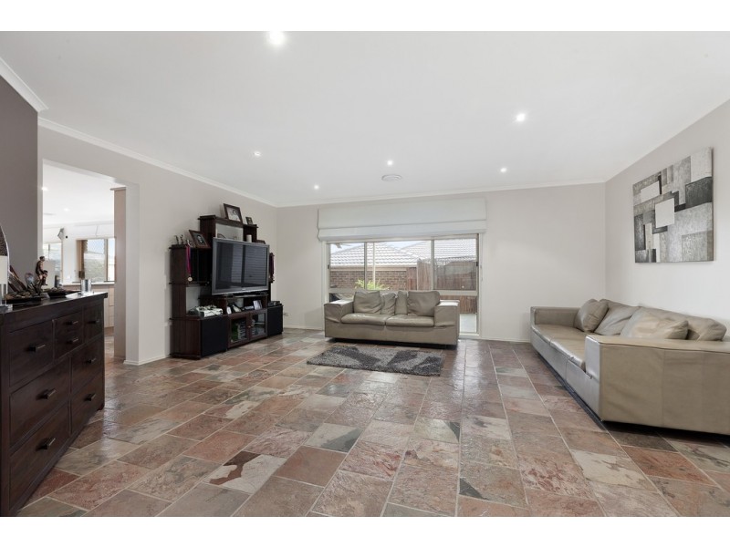 13 Kurrajong Road, Narre Warren VIC 3805