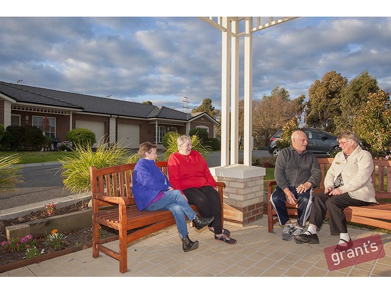 8 Saffron Drive, Hallam VIC 3803