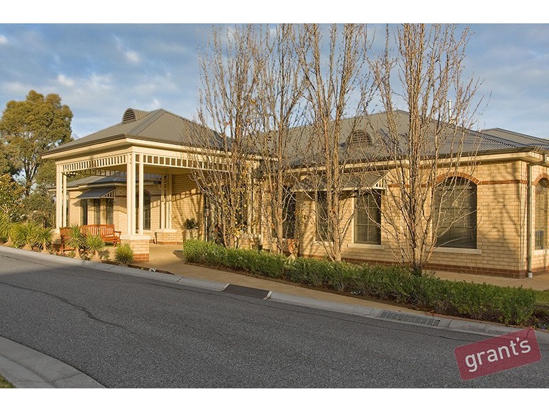 8 Saffron Drive, Hallam VIC 3803