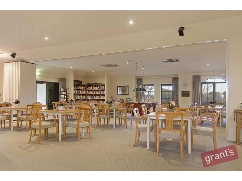 8 Saffron Drive, Hallam VIC 3803