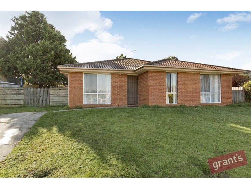 16 Newberry Retreat, Hampton Park VIC 3976