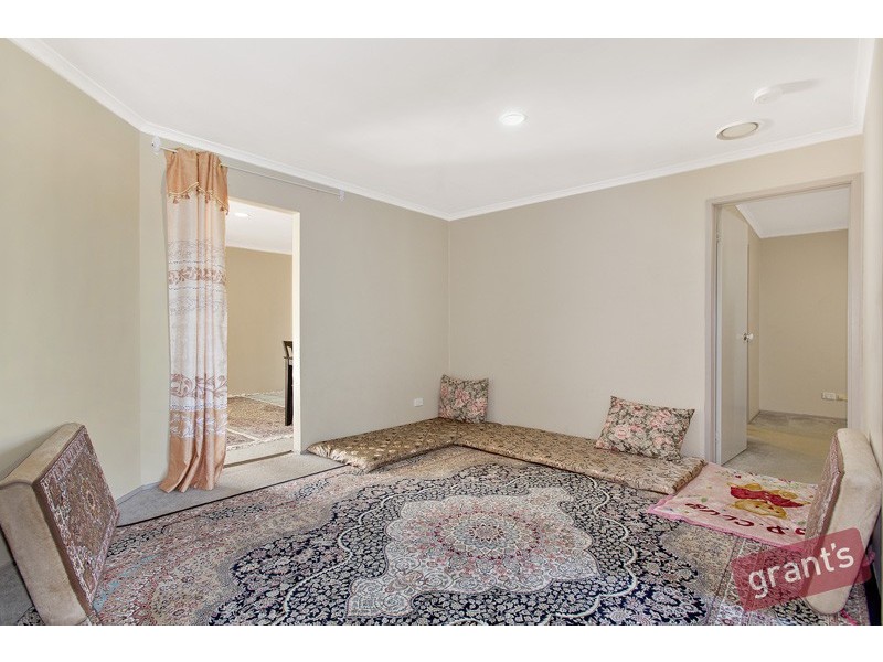 16 Newberry Retreat, Hampton Park VIC 3976