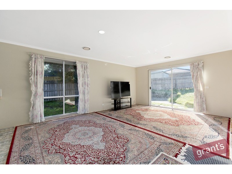 16 Newberry Retreat, Hampton Park VIC 3976