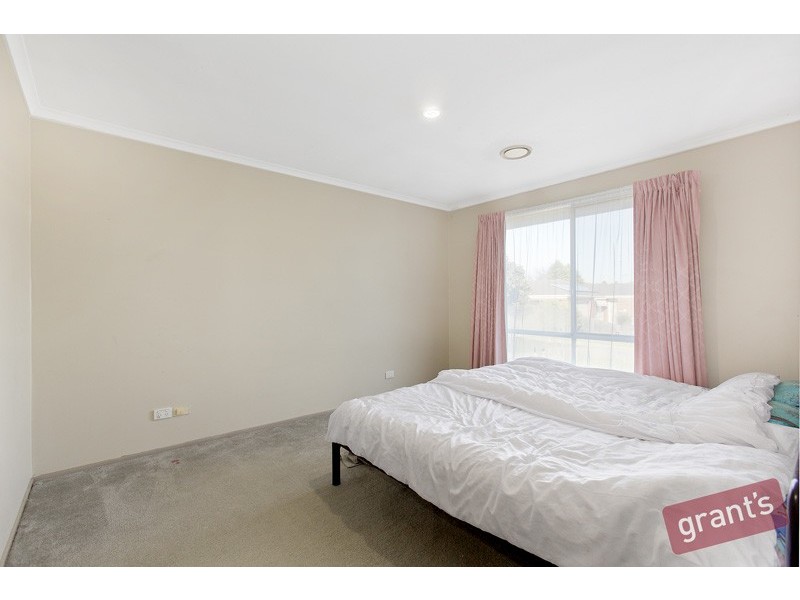 16 Newberry Retreat, Hampton Park VIC 3976