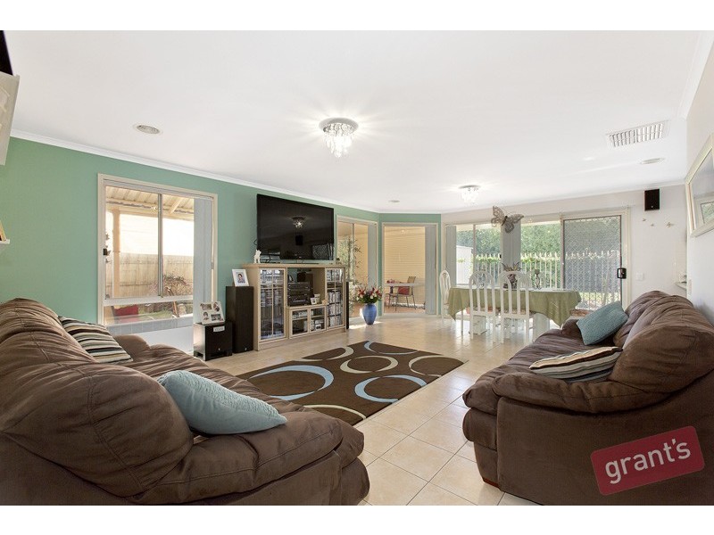 44 Wesley Drive, Narre Warren VIC 3805