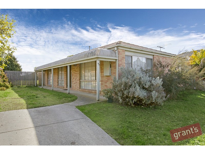 36 Maculata Drive, Cranbourne West VIC 3977