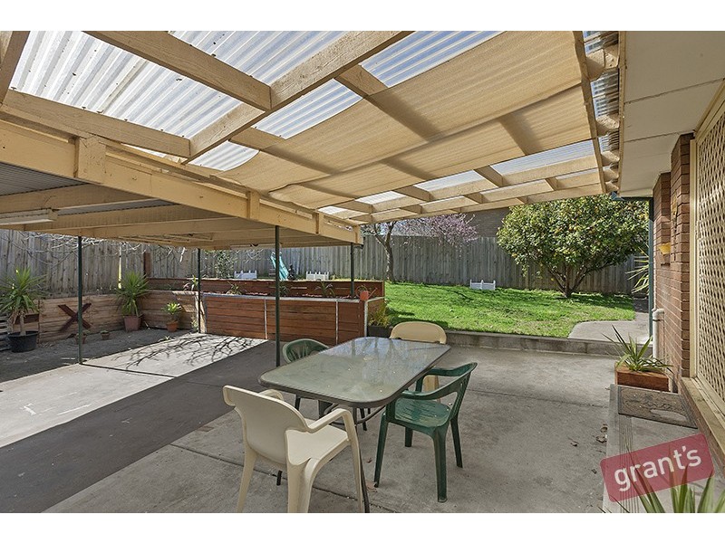 7 Ravenhill Crescent, Endeavour Hills VIC 3802