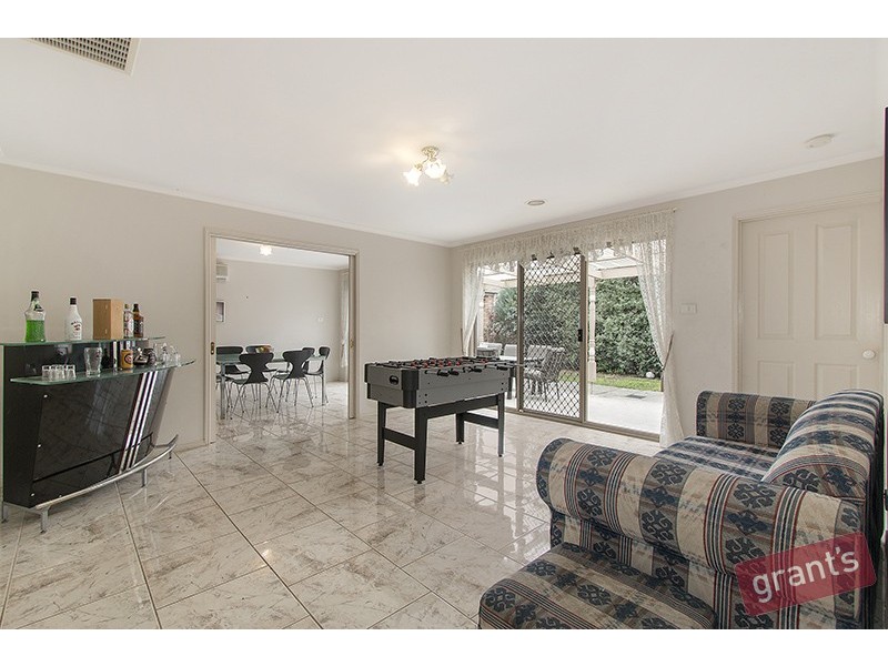 12 Charing Cross Place, Narre Warren VIC 3805