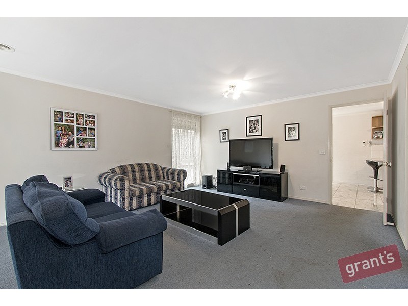12 Charing Cross Place, Narre Warren VIC 3805