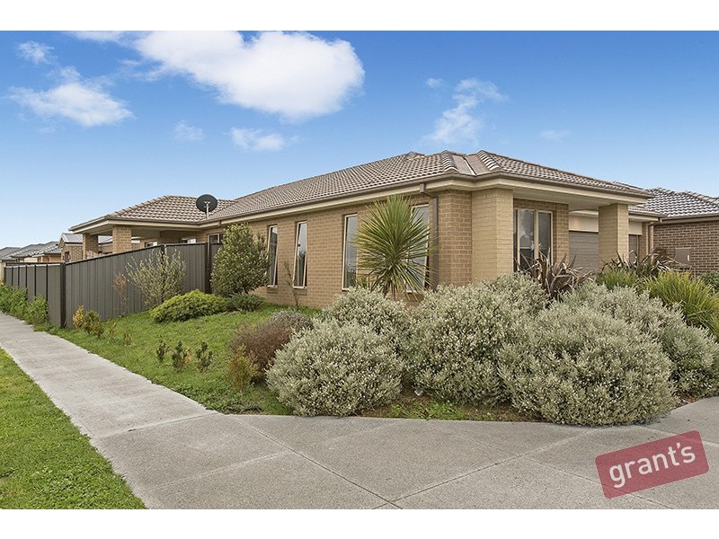 89 Heather Grove, Clyde North VIC 3978