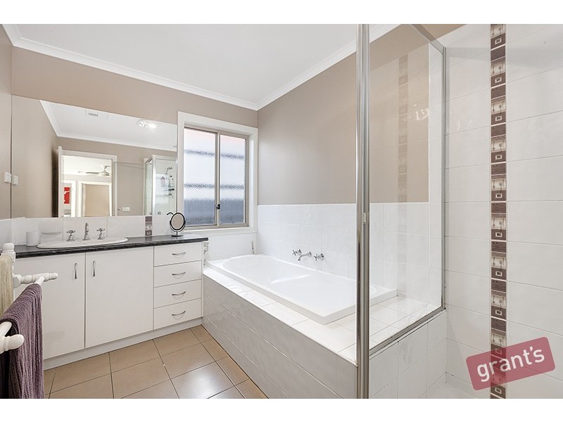 1 Houlden Court, Narre Warren VIC 3805