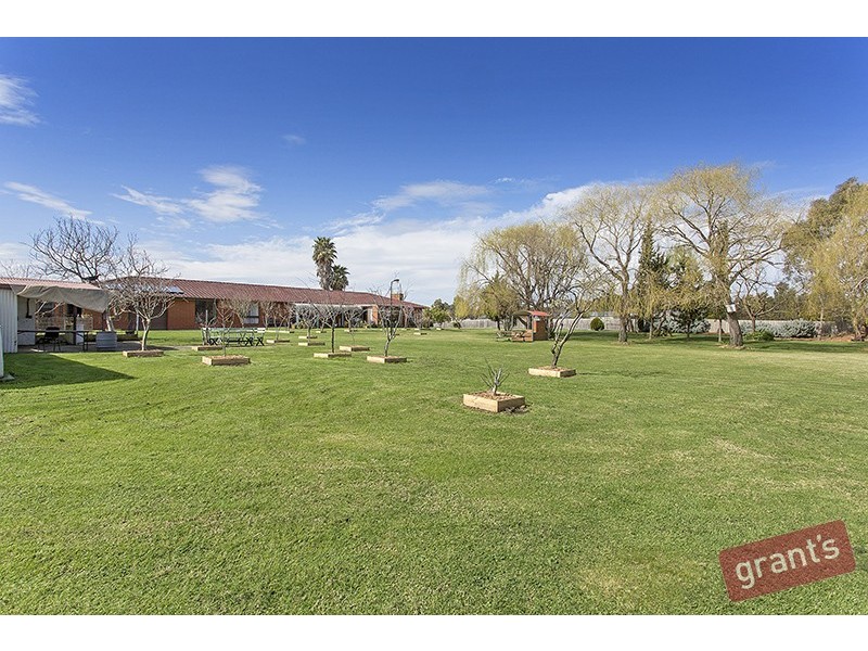 4-6 Leech Court, Narre Warren North VIC 3804