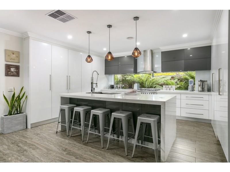 74 Crawley Road, Narre Warren North VIC 3804