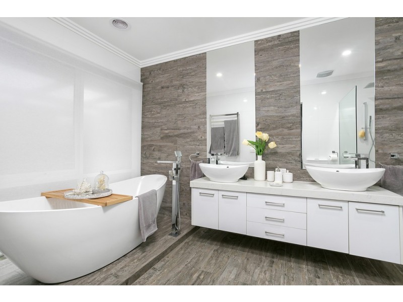 74 Crawley Road, Narre Warren North VIC 3804