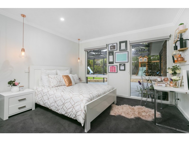 74 Crawley Road, Narre Warren North VIC 3804