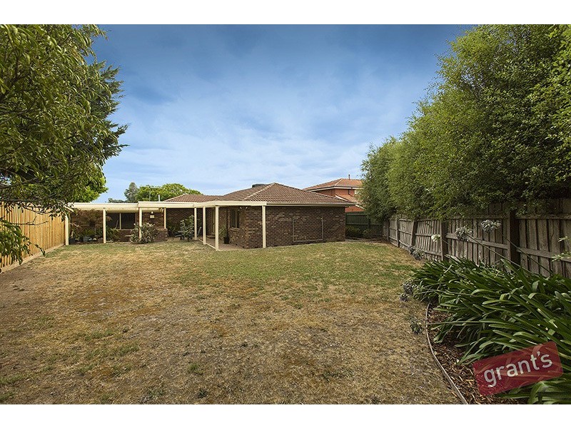 15 Barondi Avenue, Narre Warren VIC 3805