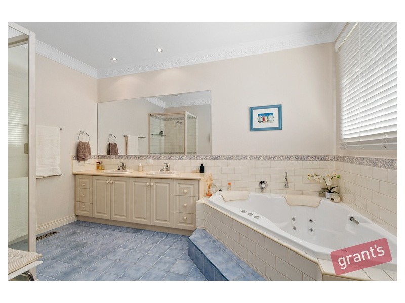 51 Shinners Avenue, Narre Warren VIC 3805