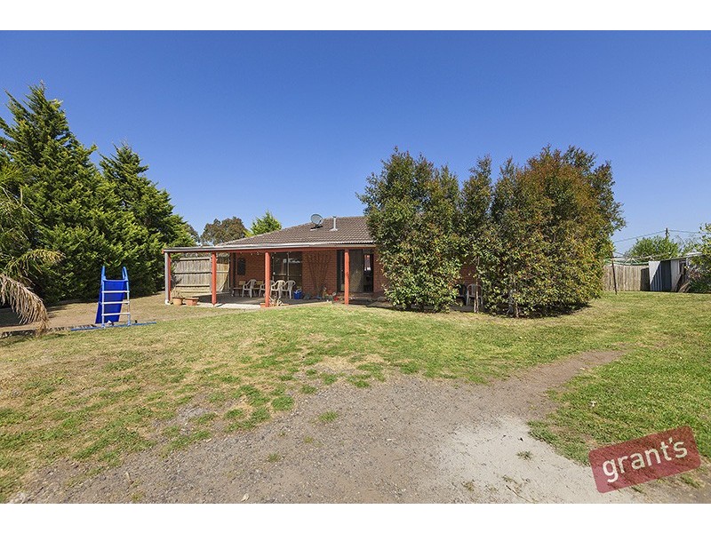 17 Lesley Drive, Hampton Park VIC 3976