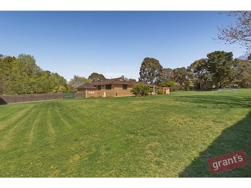 4 Avonwood Road, Narre Warren North VIC 3804