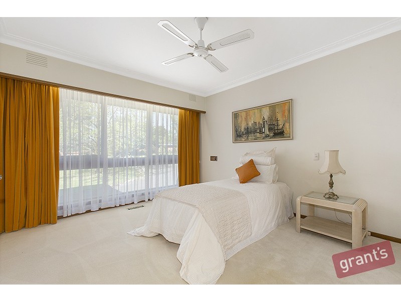 4 Avonwood Road, Narre Warren North VIC 3804