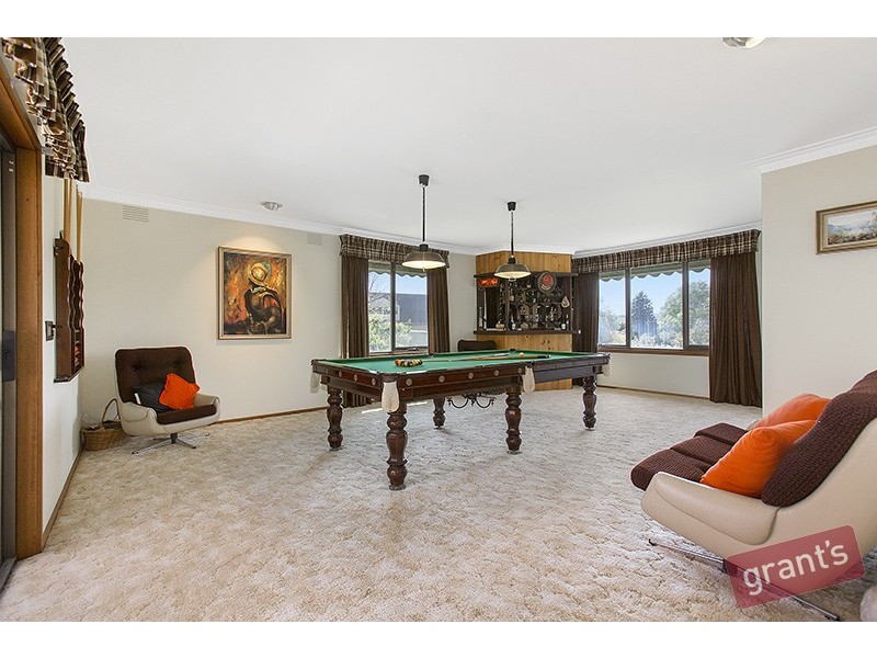 4 Avonwood Road, Narre Warren North VIC 3804