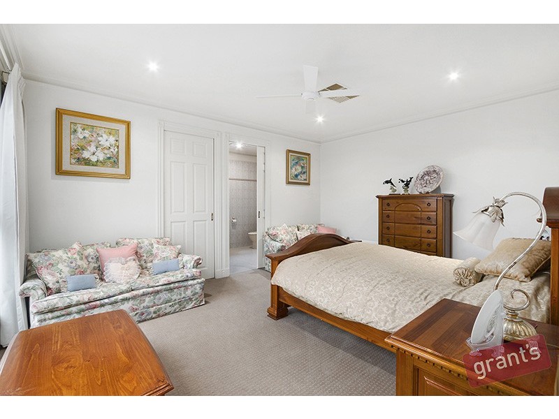 22 -24 Fontaine Terrace, Narre Warren North VIC 3804