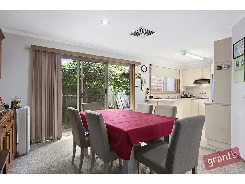 2/4 Denver Drive, Narre Warren VIC 3805