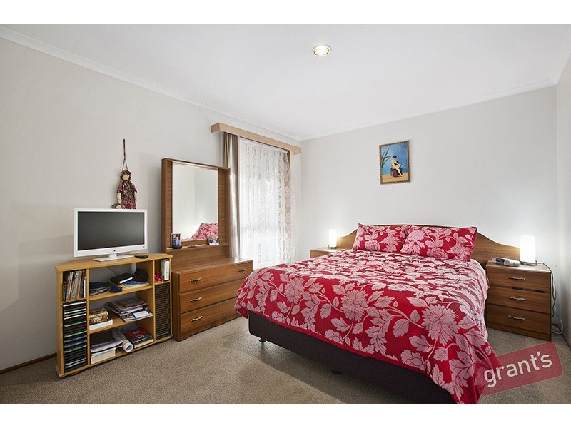 2/4 Denver Drive, Narre Warren VIC 3805