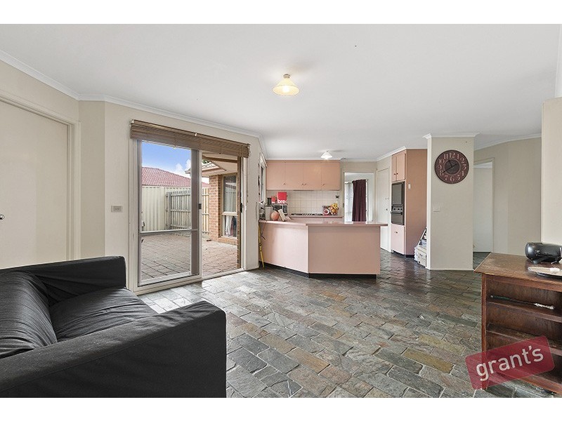 28 Fleetwood Drive, Narre Warren VIC 3805