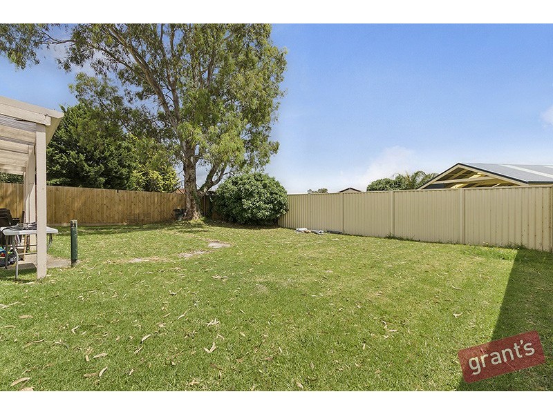 28 Fleetwood Drive, Narre Warren VIC 3805