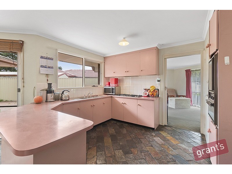 28 Fleetwood Drive, Narre Warren VIC 3805