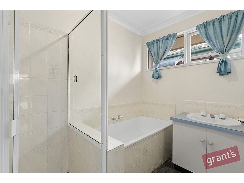 28 Fleetwood Drive, Narre Warren VIC 3805