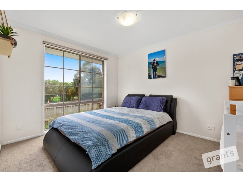 2/10 Azalea Court, Narre Warren VIC 3805
