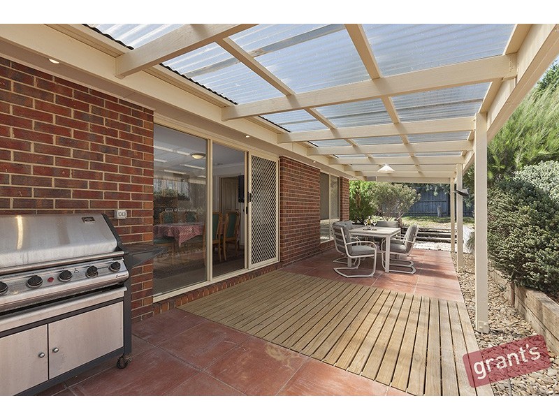 24 Sanctuary Rise, Narre Warren VIC 3805