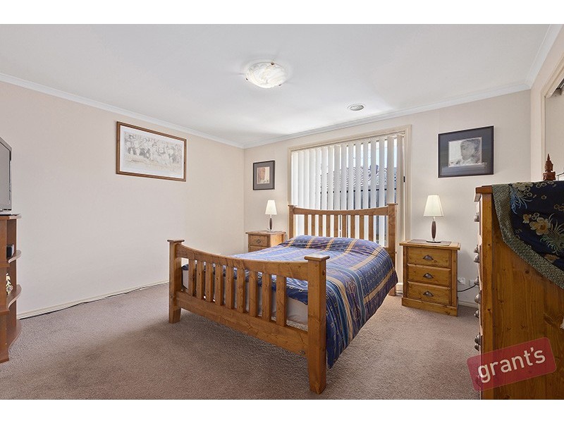 24 Sanctuary Rise, Narre Warren VIC 3805