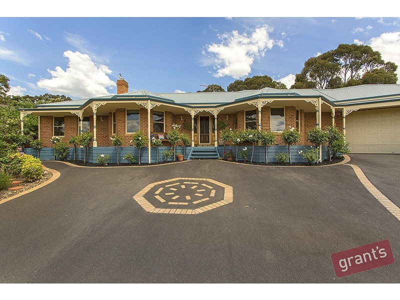 2 Grand Valley Court, Lysterfield South VIC 3156