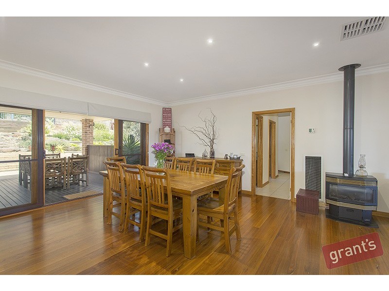 2 Grand Valley Court, Lysterfield South VIC 3156