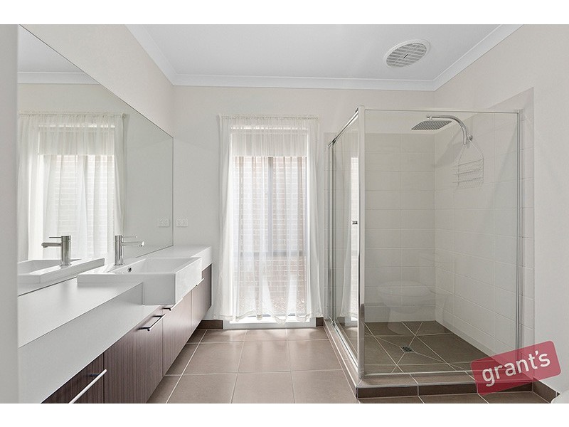 25 Donatello Crescent, Narre Warren VIC 3805