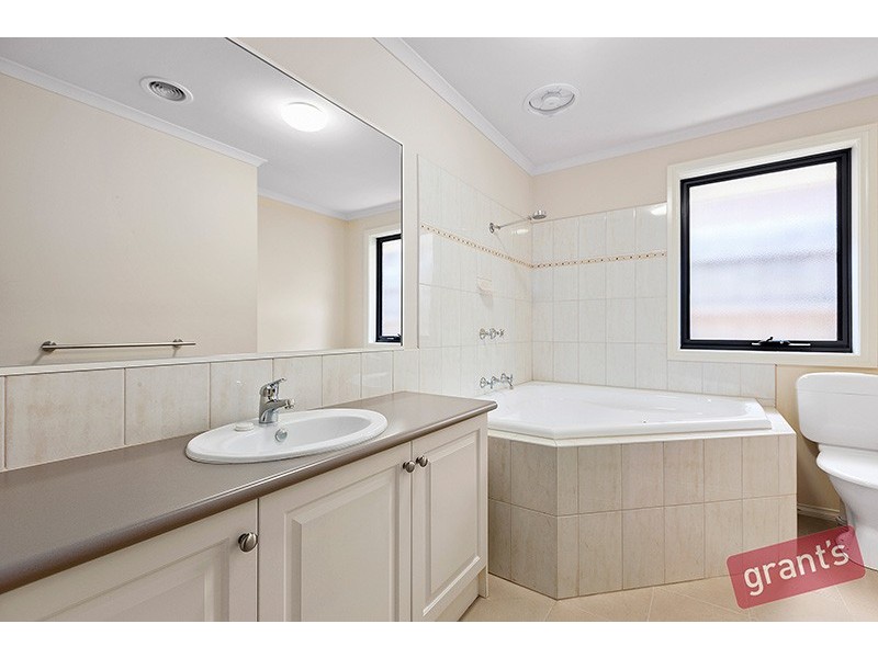 4 Lucas Court, Narre Warren South VIC 3805