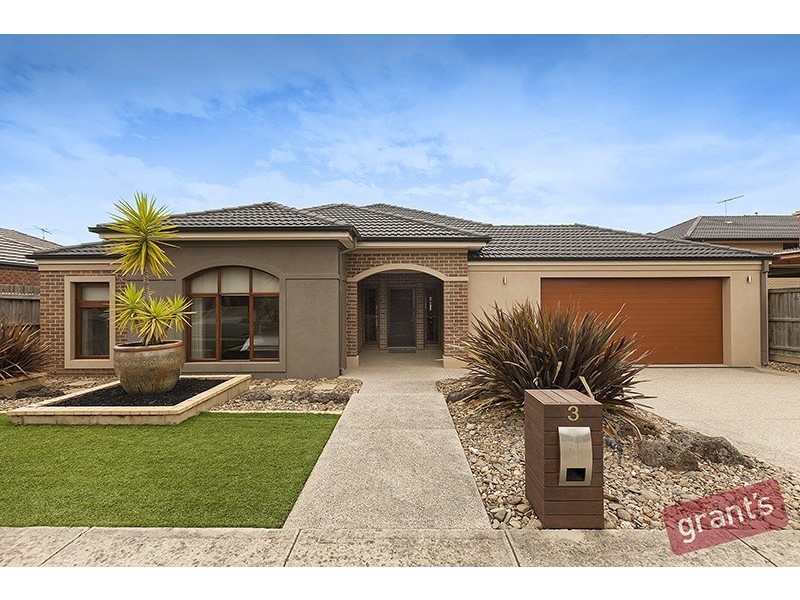 3 Lauradan Avenue, Berwick VIC 3806