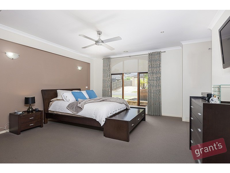 3 Lauradan Avenue, Berwick VIC 3806