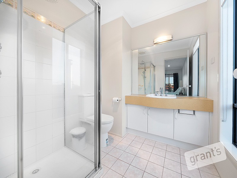 1 Berkshire Place, Narre Warren South VIC 3805