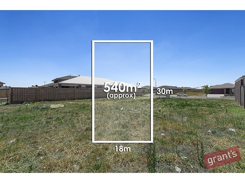 32 Riverstone Blvd, Clyde North VIC 3978