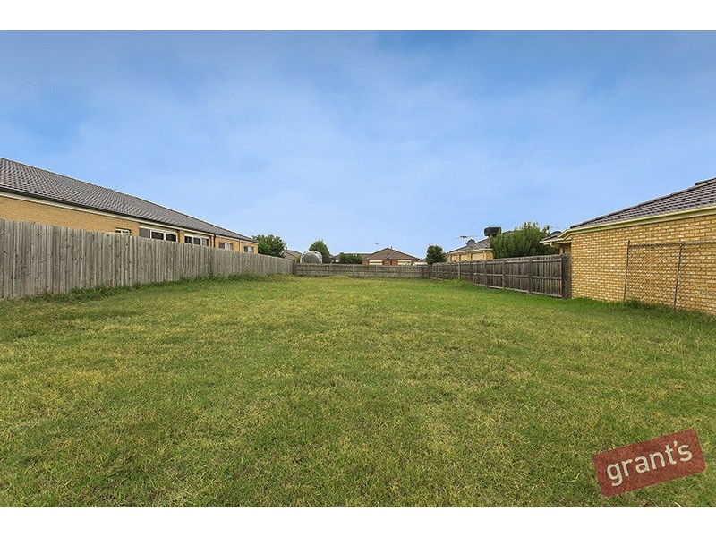 16 Damon Close, Narre Warren South VIC 3805